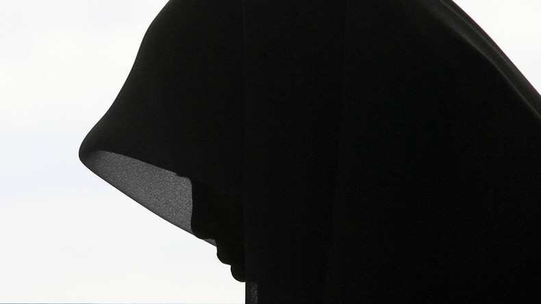 Muslim intern refuses to remove headscarf, German mayor fires her on 1st day