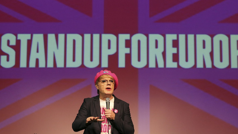 Comedian Eddie Izzard’s pink beret stolen while thousands #marchforeurope (VIDEO, PHOTOS)