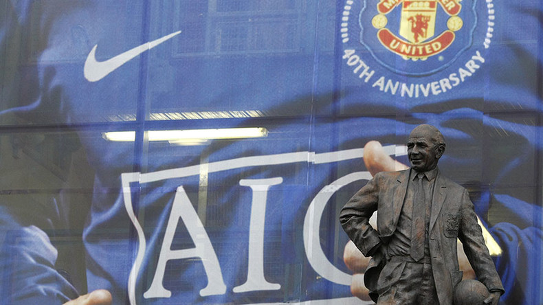 Man United removes plaque commemorating legendary coach from directors’ box