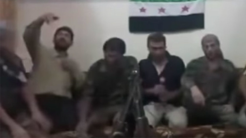 Selfie-destruct: Syrian rebels accidentally trigger explosion by taking group photo (VIDEO)