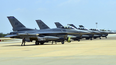 Six U.S. Air Force F-16 Fighting Falcons are seen at Incirlik Air Base, Turkey © U.S. Air Force