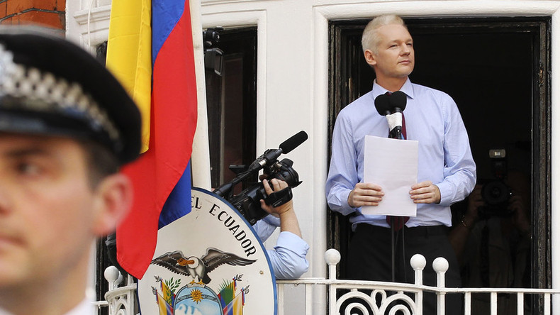 Silencing Assange: ‘US establishment in panic over Clinton WikiLeaks emails’