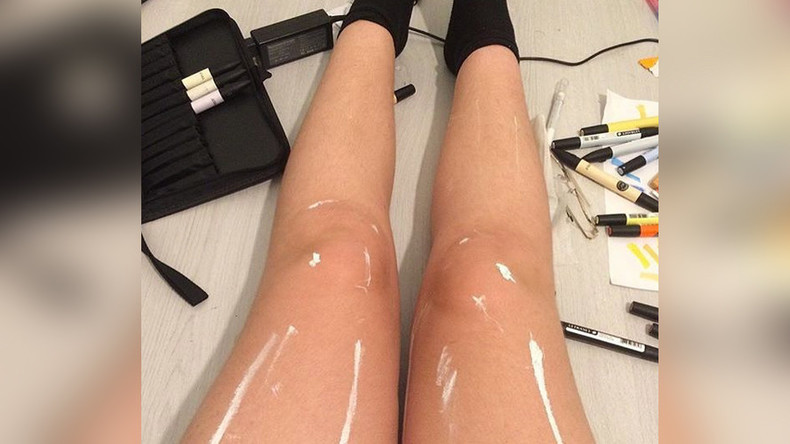 Shiny legs or just white paint? This picture has driven internet crazy — RT  Viral