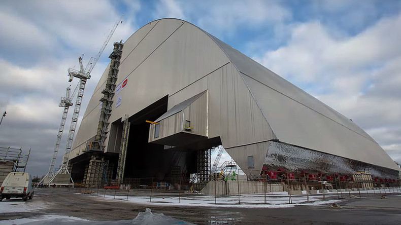 Giant radiation shield built to cap Chernobyl's damaged nuclear reactor (VIDEO, PHOTOS)