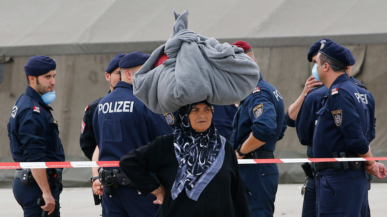 Austrian trade union under fire for FB poll suggesting Muslims be stripped of Christmas bonus