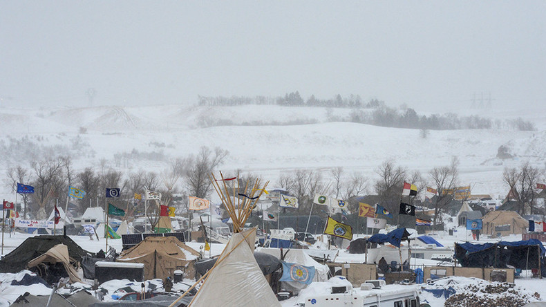 North Dakota officials to start blocking vital supplies to DAPL campsite – report