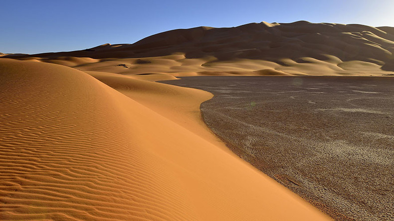 Winter Wonderland? Sahara Sees Snow For First Time In 37 Years (photos 