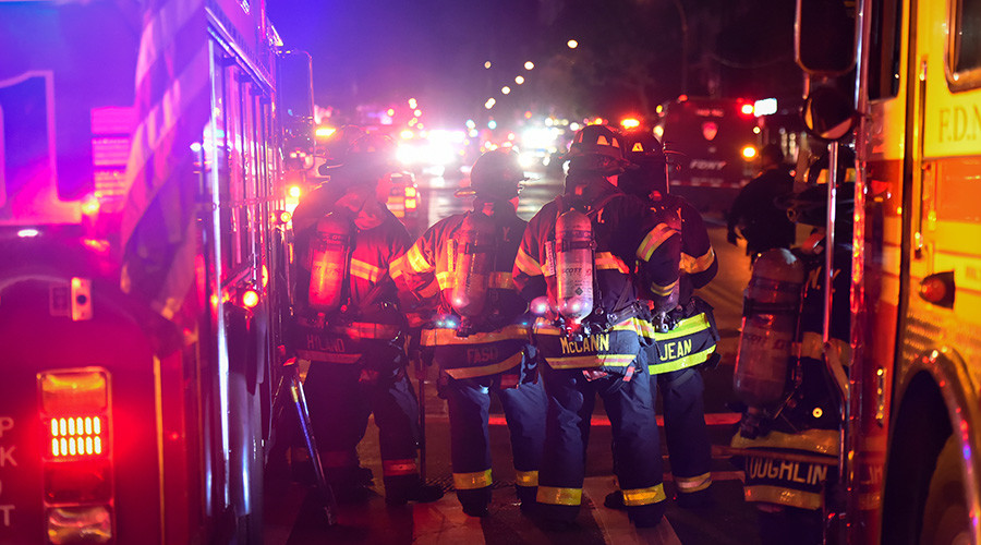 24 hurt in NYC high-rise fire (PHOTOS)