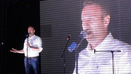 Navalny announces plans for presidential bid in 2018