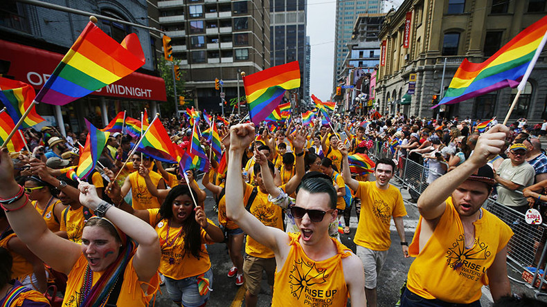 Pride Toronto votes to ban police from this year's parade