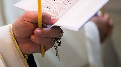 Italian priest accused of staging orgies, pimping out his 15 lovers – reports