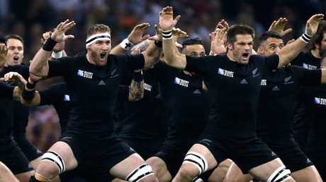 New Zealand's All Blacks rugby team performs the Haka dance before the game © Paul Childs