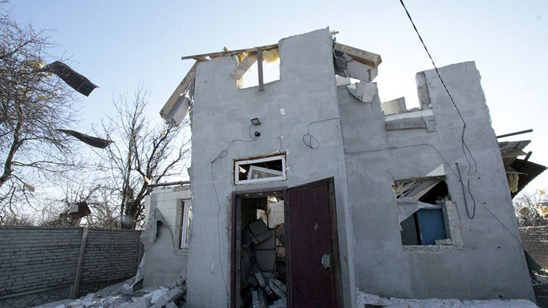 Kiev admits advancing on rebels in east Ukrainian town 'meter by meter’
