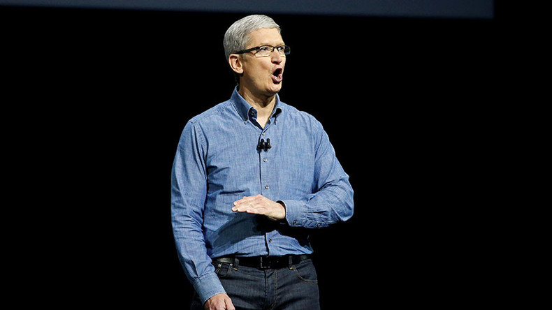 Apple considers legal challenge against Trump’s immigration executive order