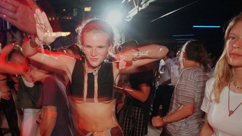 All in the hips: Study reveals how to own dancefloor