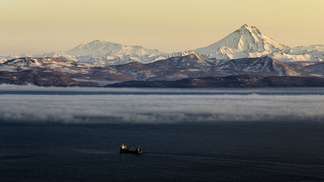 An evening fog and fire smoke over Petropavlovsk Kamchatsky. ©   Alexandr Piragis