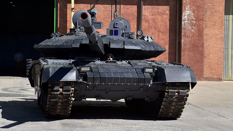 Iran announces mass production of domestic main battle tank, looks like T-90MS — RT World News