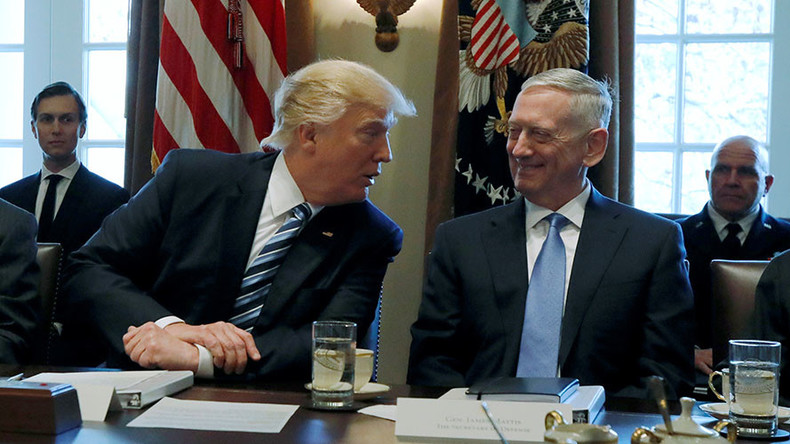 ‘Major problem of US govt - President surrounded by warmongers’