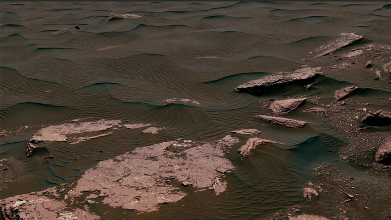 Stunning Mars 360 video captures mountains, craters & 'beaches' on Red Planet