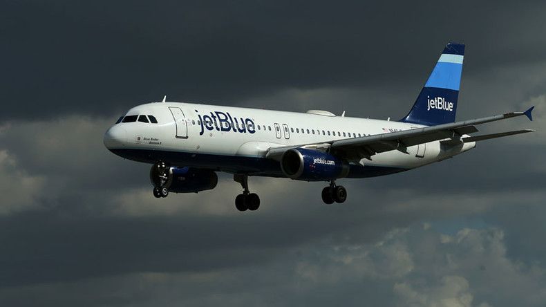 JetBlue kicks family off Las Vegas flight ‘because of birthday cake’ (VIDEO)