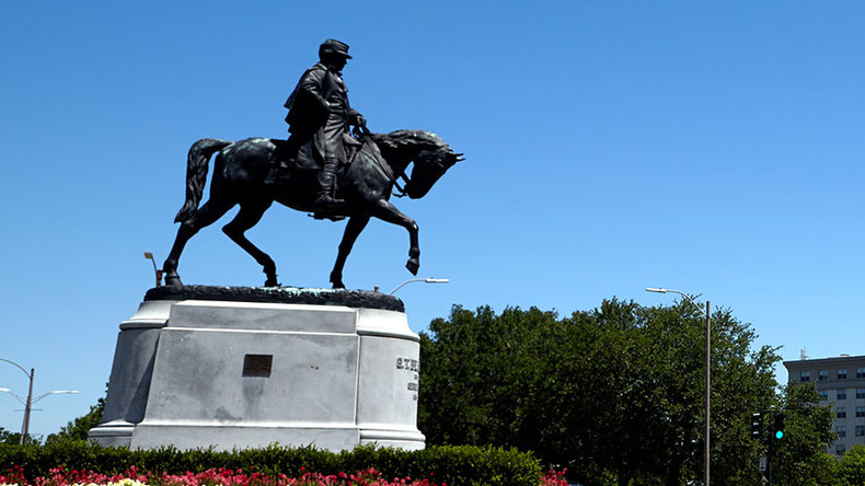 2 arrested for spraying graffiti as New Orleans dismantles its 3rd Confederate monument