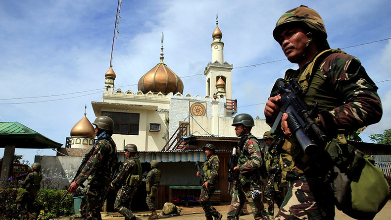 Duterte deploys commandos, attack helicopters to retake Marawi from ISIS-linked fighters (VIDEO)