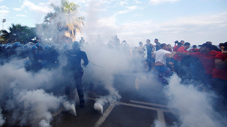 Violent clashes, tear gas at G7 protest in Taormina, Italy as summit ends (VIDEO)