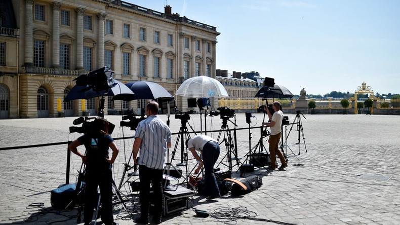 Macron govt shows ‘worrying signs’ of hostility towards media independence - French journalists
