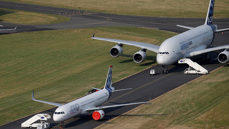 Boeing outsells Airbus at Paris show