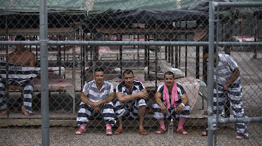 300+ inmates still housed in Phoenix Tent City Jail during heat wave