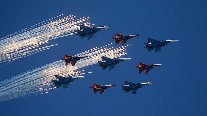 Incredible 360 footage captures ‘Russian Knights’ riding through the skies (VIDEO)