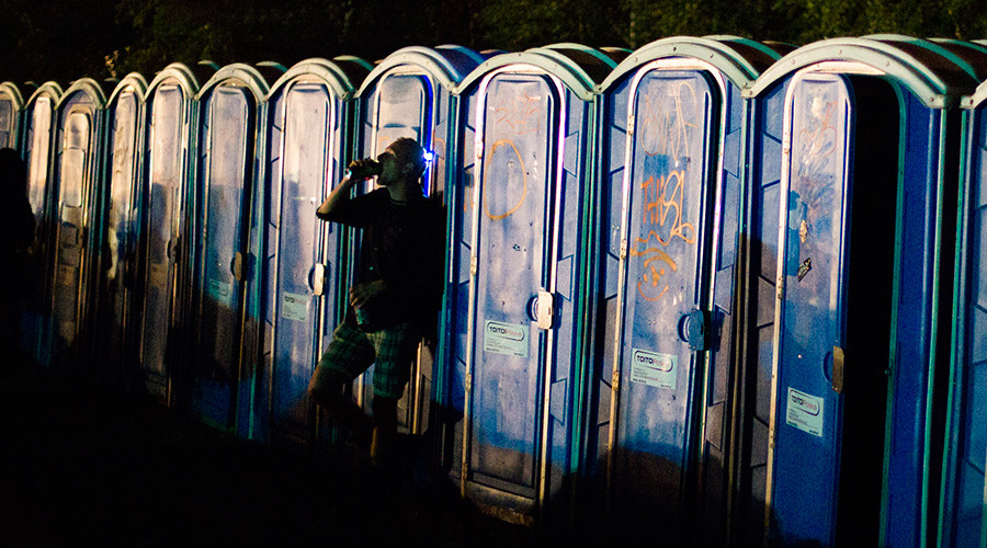 Cleaning loo & hugging cats for WiFi: 22k unknowingly sign up in UK provider’s gag