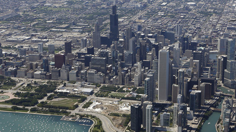 An aerial view shows the skyline and lakefront of Chicago, Illinois © Jim Young