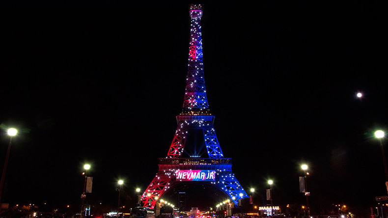 France launches terrorism investigation into attempted knife attack at Eiffel Tower – source