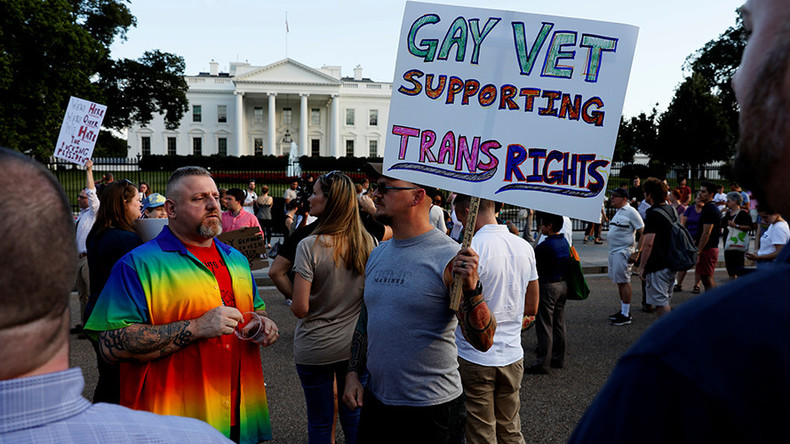 Trump directs Mattis to implement transgender ban in military