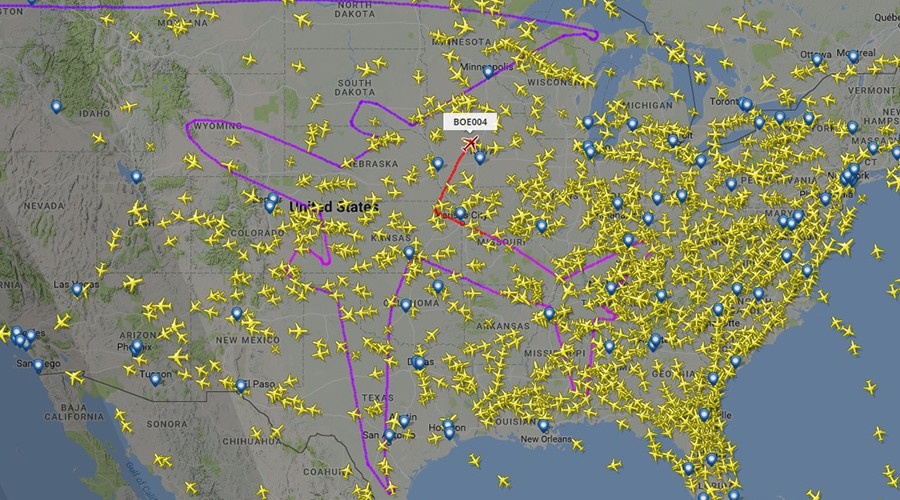 Air art: Plane traces perfect outline of itself over the US (IMAGE ...