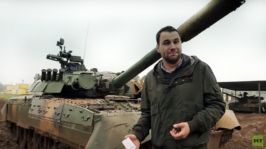 Mud & steel: RT reporter test-drives T-80 Russian battle tank (VIDEO ...