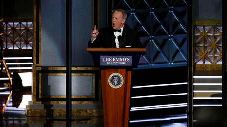 Former White House Press Secretary Sean Spicer speaks at 69th Primetime Emmy Awards © Mario Anzuoni 