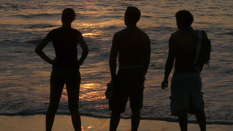 Man-on-man ‘bromances’ are threatening heterosexual relationships, warn researchers