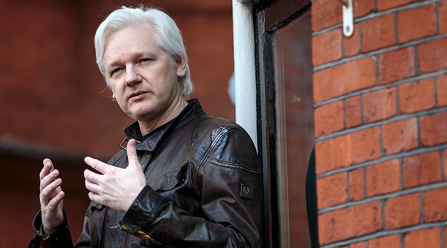 Blame Russia: Assange outlines how to be a journalist in 2017