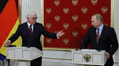 Russian President Vladimir Putin and German President Frank Walter Steinmeier in Moscow, Russia October 25, 2017 © Yuri Kochetkov