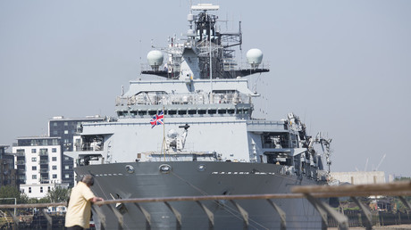HMS Bulwark arrived in London during the night © Rob Powell / Global Look Press