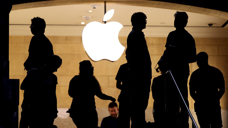 Apple finds new offshore haven to stash its cash, avoiding billions in tax