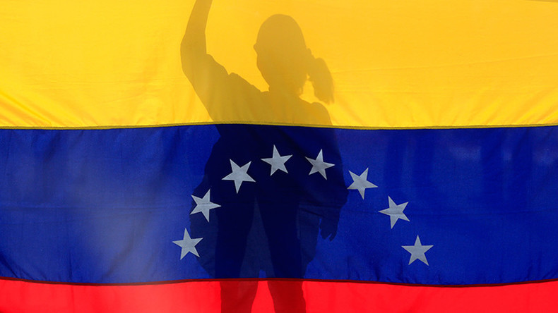 US imposes sanctions against 10 Venezuelan officials over election