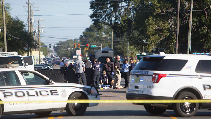 Florida man shot dead in street, dragnet launched for potential serial killer