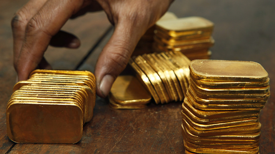 Turks follow Erdogan's call to get rid of dollars & buy gold