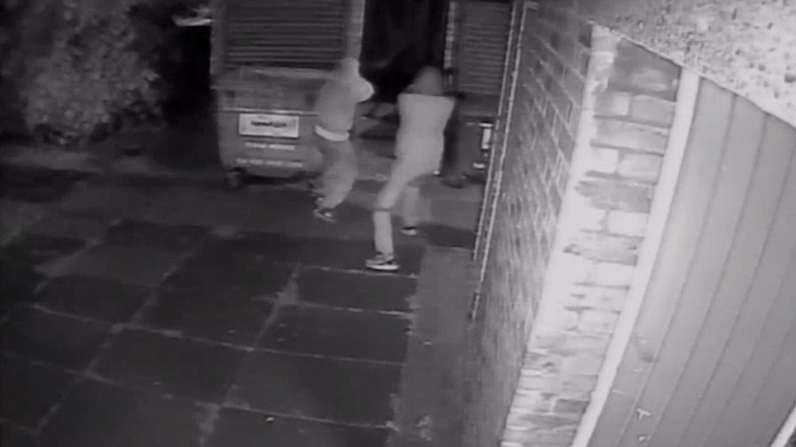 Father gunned down with semi-automatic weapon outside London home (VIDEO)