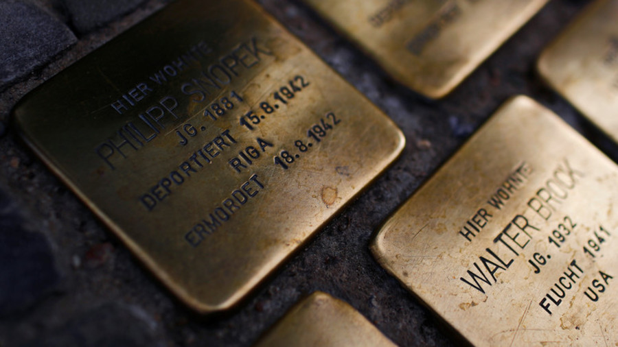 2 former Nazi camp guards charged with hundreds of Holocaust killings