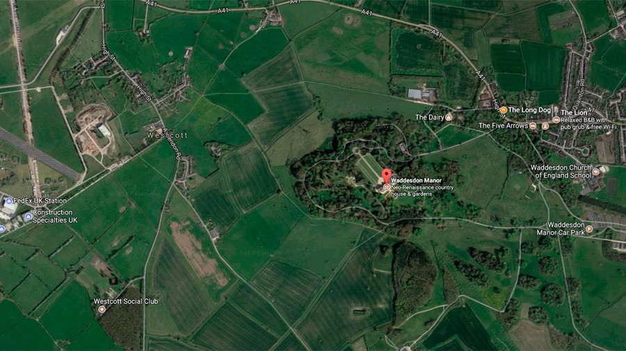 Several feared dead as helicopter and plane collide mid-air in Buckinghamshire Several feared dead as helicopter and plane collide mid-air in Buckinghamshire