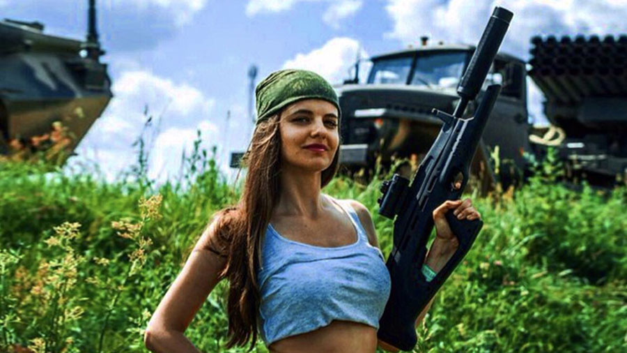 Russian MoD appoints 26yo spokeswoman - and she’s already a social media sensation (PHOTOS)